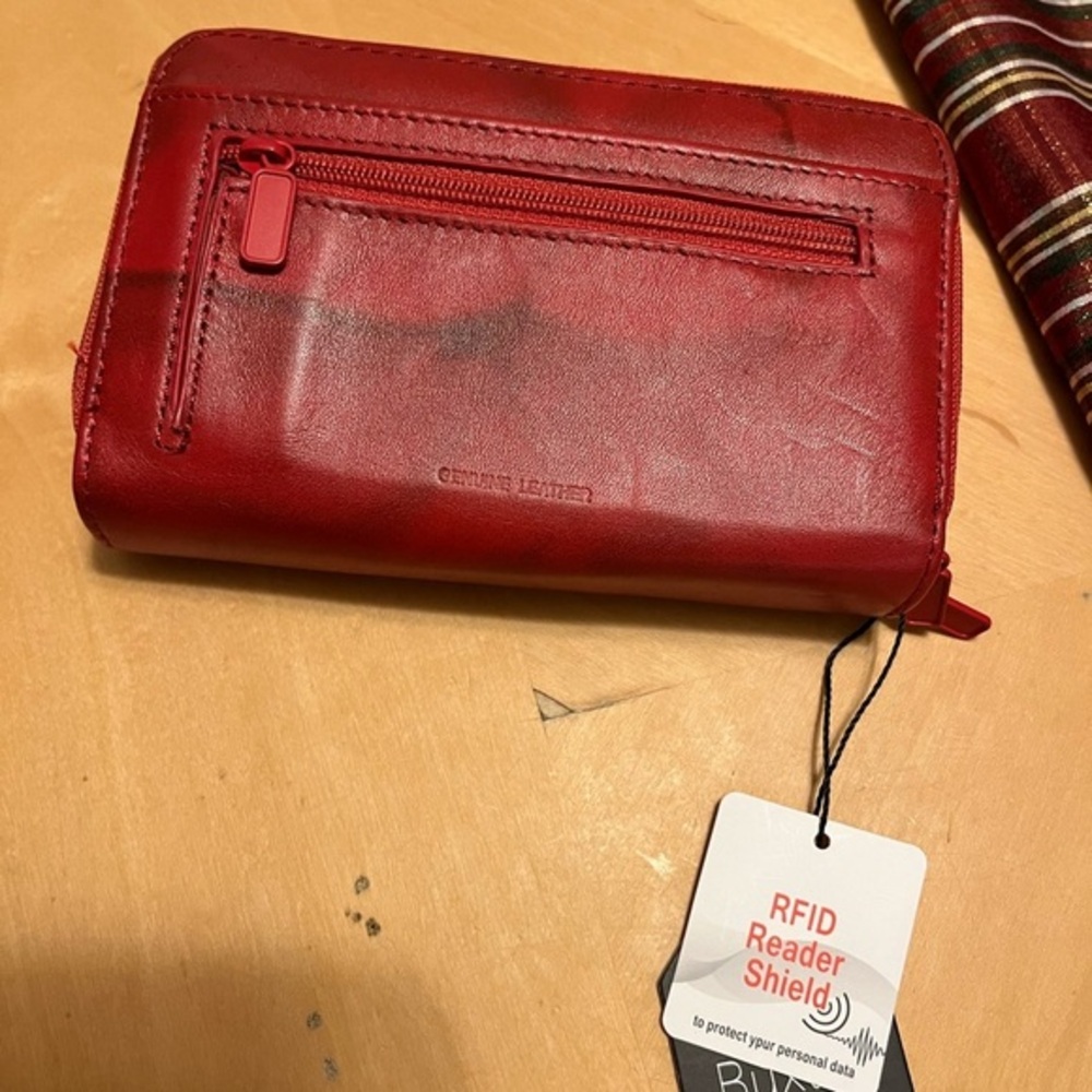 NWT Julia Buxton RFID Red Leather Wallet - Picture 7 of 15